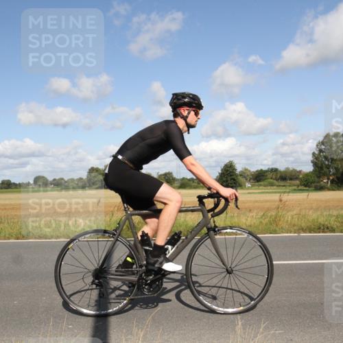 25.08.2024 - Elbe Triathlon Hamburg Fuchs,  Jonas http://msf.ph/oto/6837070 25.08.2024 10:38:06 Radfahren 520, 687, 631, 593 meine-sportfotos.de