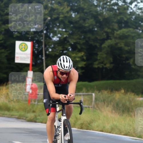 25.08.2024 - Elbe Triathlon Hamburg Fuchs,  Jonas http://msf.ph/oto/6837071 25.08.2024 08:47:48 Radfahren 111, 85 meine-sportfotos.de