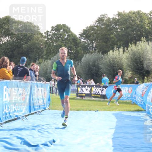 25.08.2024 - Elbe Triathlon Hamburg H.Heesch http://msf.ph/oto/6837082 25.08.2024 10:18:36 Ziel 45 meine-sportfotos.de