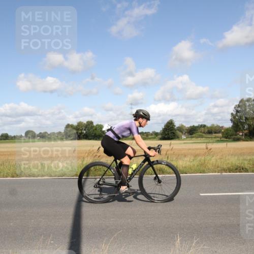 25.08.2024 - Elbe Triathlon Hamburg Fuchs,  Jonas http://msf.ph/oto/6837089 25.08.2024 10:38:20 Radfahren 620, 468, 793, 471, 487 meine-sportfotos.de