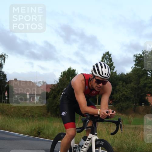 25.08.2024 - Elbe Triathlon Hamburg Fuchs,  Jonas http://msf.ph/oto/6837090 25.08.2024 08:47:49 Radfahren 111, 85 meine-sportfotos.de