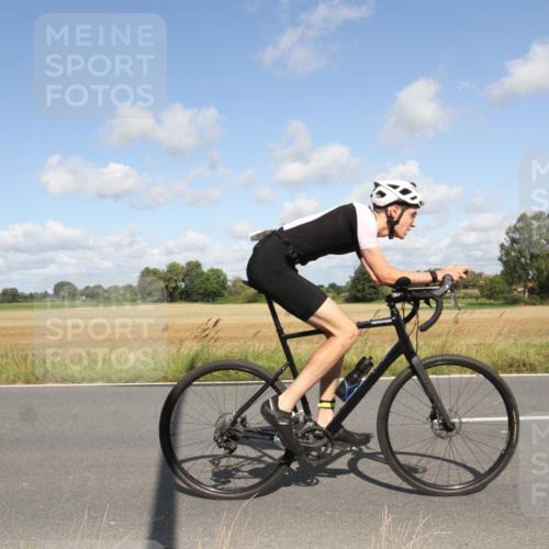 25.08.2024 - Elbe Triathlon Hamburg Fuchs,  Jonas http://msf.ph/oto/6837097 25.08.2024 10:38:29 Radfahren 487, 570, 750, 635, 538, 637 meine-sportfotos.de
