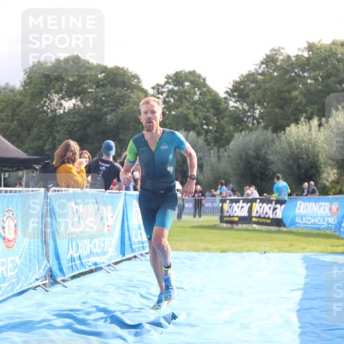 25.08.2024 - Elbe Triathlon Hamburg H.Heesch http://msf.ph/oto/6837102 25.08.2024 10:18:37 Ziel 45 meine-sportfotos.de