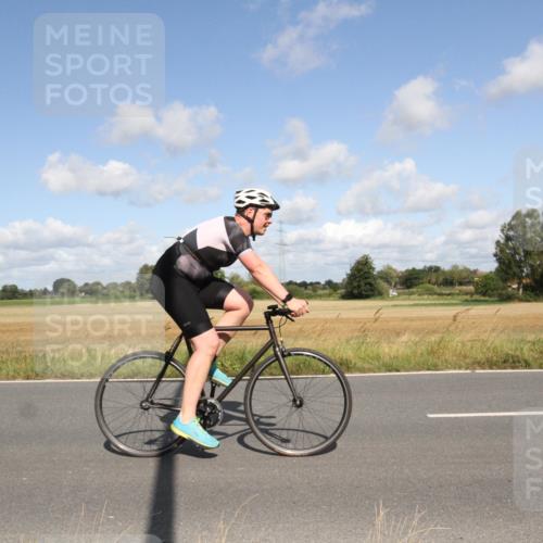 25.08.2024 - Elbe Triathlon Hamburg Fuchs,  Jonas http://msf.ph/oto/6837104 25.08.2024 10:38:30 Radfahren 487, 570, 750, 635, 538, 637 meine-sportfotos.de