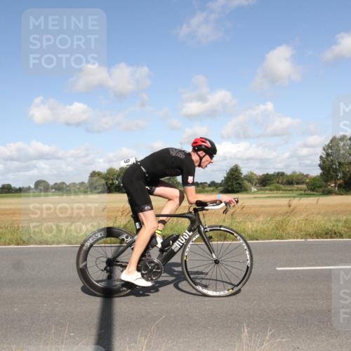 25.08.2024 - Elbe Triathlon Hamburg Fuchs,  Jonas http://msf.ph/oto/6837121 25.08.2024 10:38:36 Radfahren 570, 750, 635, 538, 637, 1429, 517, 662, 796 meine-sportfotos.de