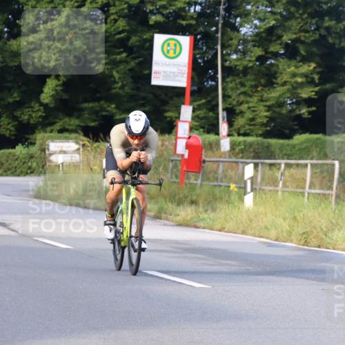 25.08.2024 - Elbe Triathlon Hamburg Fuchs,  Jonas http://msf.ph/oto/6837122 25.08.2024 08:48:22 Radfahren 101 meine-sportfotos.de