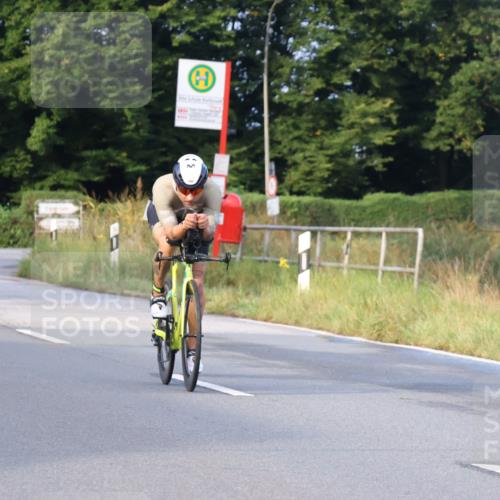 25.08.2024 - Elbe Triathlon Hamburg Fuchs,  Jonas http://msf.ph/oto/6837125 25.08.2024 08:48:23 Radfahren 101 meine-sportfotos.de