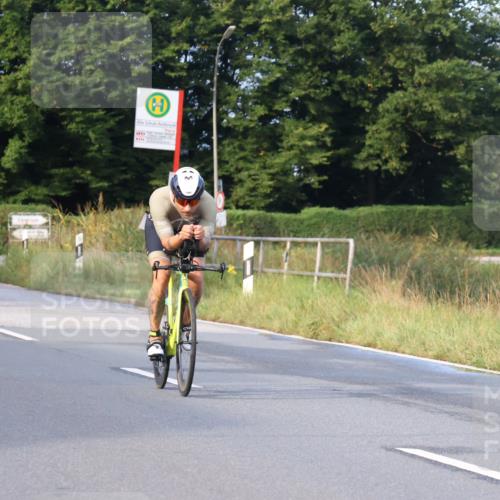 25.08.2024 - Elbe Triathlon Hamburg Fuchs,  Jonas http://msf.ph/oto/6837129 25.08.2024 08:48:23 Radfahren 101 meine-sportfotos.de