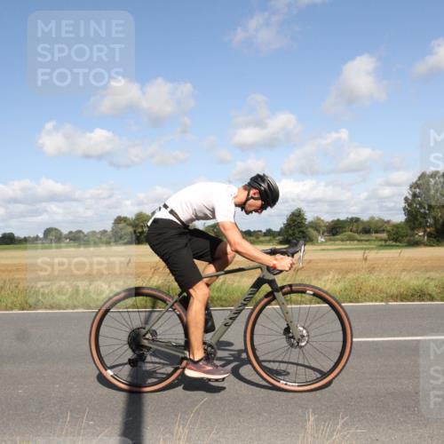 25.08.2024 - Elbe Triathlon Hamburg Fuchs,  Jonas http://msf.ph/oto/6837130 25.08.2024 10:38:39 Radfahren 538, 637, 1429, 517, 662, 796 meine-sportfotos.de