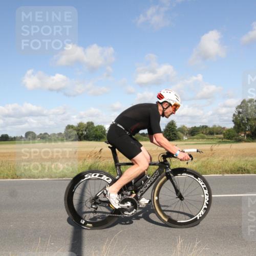 25.08.2024 - Elbe Triathlon Hamburg Fuchs,  Jonas http://msf.ph/oto/6837135 25.08.2024 10:38:42 Radfahren 1429, 517, 662, 796, 455, 656, 588 meine-sportfotos.de