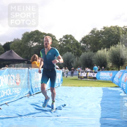 25.08.2024 - Elbe Triathlon Hamburg H.Heesch http://msf.ph/oto/6837138 25.08.2024 10:18:37 Ziel 45 meine-sportfotos.de