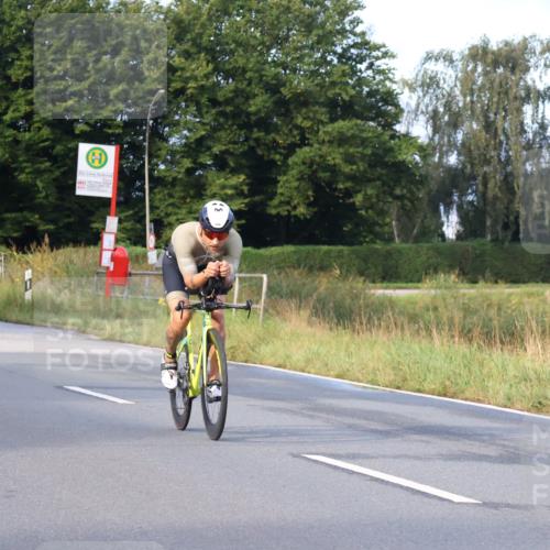 25.08.2024 - Elbe Triathlon Hamburg Fuchs,  Jonas http://msf.ph/oto/6837140 25.08.2024 08:48:23 Radfahren 101 meine-sportfotos.de