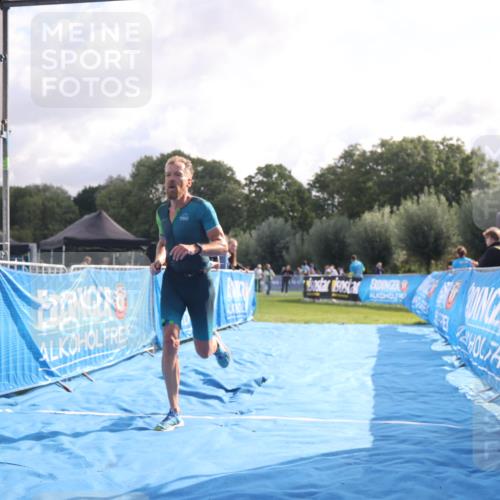 25.08.2024 - Elbe Triathlon Hamburg H.Heesch http://msf.ph/oto/6837160 25.08.2024 10:18:37 Ziel 45 meine-sportfotos.de