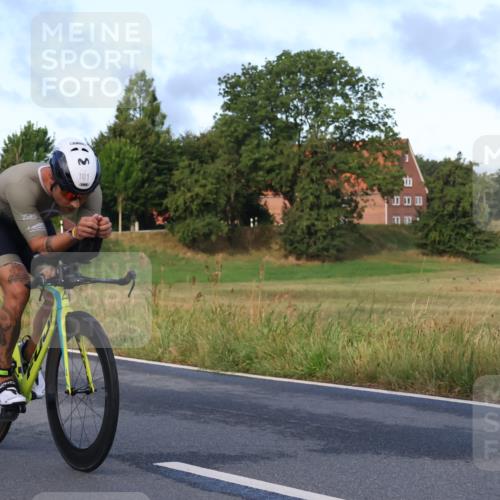 25.08.2024 - Elbe Triathlon Hamburg Fuchs,  Jonas http://msf.ph/oto/6837162 25.08.2024 08:48:24 Radfahren 101 meine-sportfotos.de