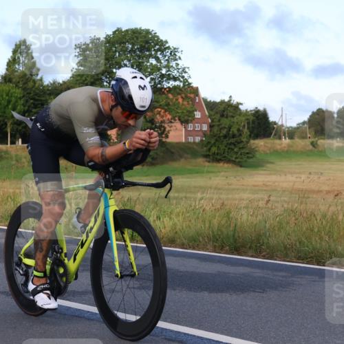 25.08.2024 - Elbe Triathlon Hamburg Fuchs,  Jonas http://msf.ph/oto/6837167 25.08.2024 08:48:24 Radfahren 101 meine-sportfotos.de