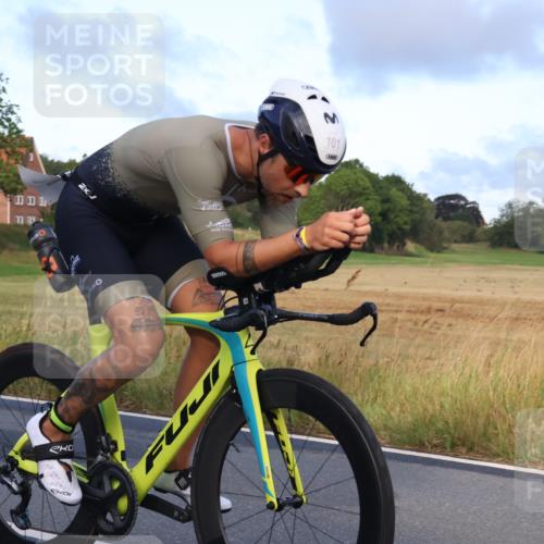 25.08.2024 - Elbe Triathlon Hamburg Fuchs,  Jonas http://msf.ph/oto/6837171 25.08.2024 08:48:24 Radfahren 101 meine-sportfotos.de