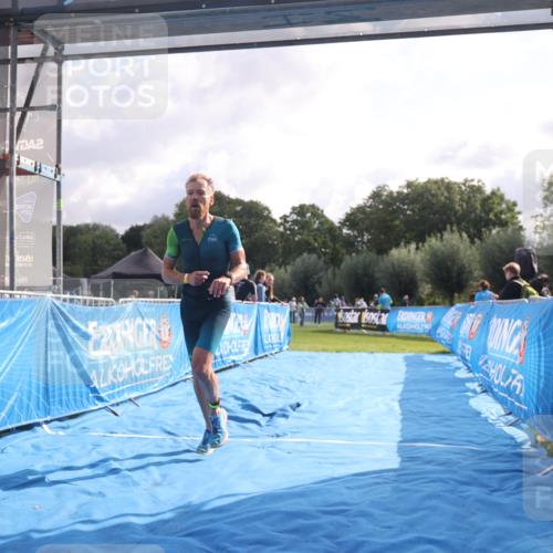 25.08.2024 - Elbe Triathlon Hamburg H.Heesch http://msf.ph/oto/6837173 25.08.2024 10:18:37 Ziel 45 meine-sportfotos.de