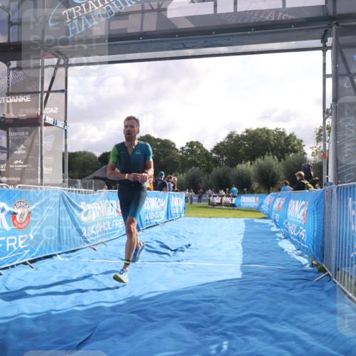 25.08.2024 - Elbe Triathlon Hamburg H.Heesch http://msf.ph/oto/6837186 25.08.2024 10:18:38 Ziel 45 meine-sportfotos.de
