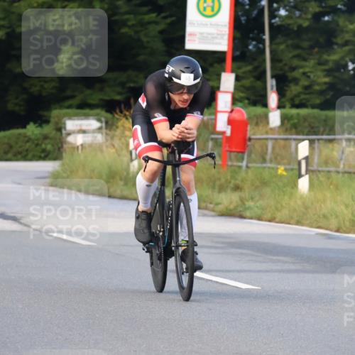 25.08.2024 - Elbe Triathlon Hamburg Fuchs,  Jonas http://msf.ph/oto/6837192 25.08.2024 08:48:45 Radfahren 65 meine-sportfotos.de