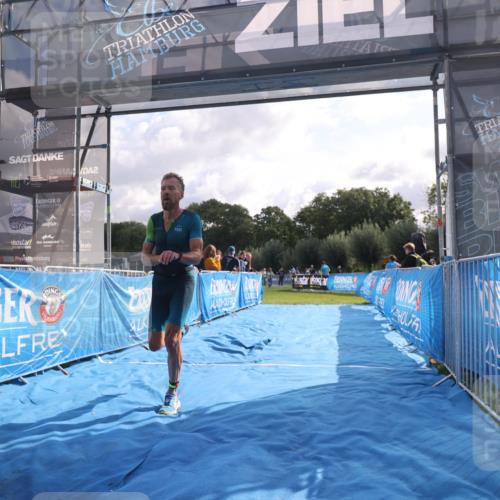 25.08.2024 - Elbe Triathlon Hamburg H.Heesch http://msf.ph/oto/6837204 25.08.2024 10:18:38 Ziel 45 meine-sportfotos.de