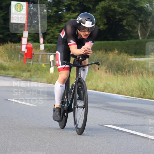 25.08.2024 - Elbe Triathlon Hamburg Fuchs,  Jonas http://msf.ph/oto/6837207 25.08.2024 08:48:45 Radfahren 65 meine-sportfotos.de