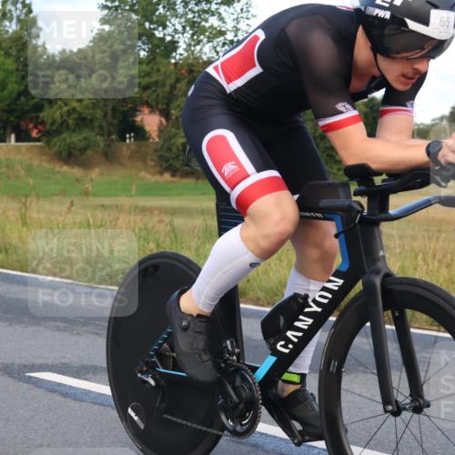 25.08.2024 - Elbe Triathlon Hamburg Fuchs,  Jonas http://msf.ph/oto/6837226 25.08.2024 08:48:46 Radfahren 65 meine-sportfotos.de