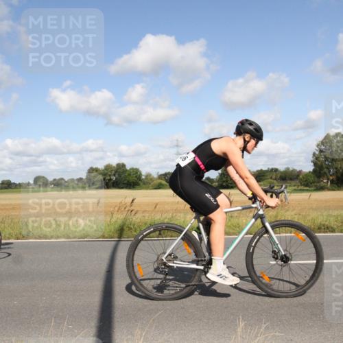 25.08.2024 - Elbe Triathlon Hamburg Fuchs,  Jonas http://msf.ph/oto/6837248 25.08.2024 10:39:28 Radfahren 509, 1433, 784, 1428, 476, 657 meine-sportfotos.de