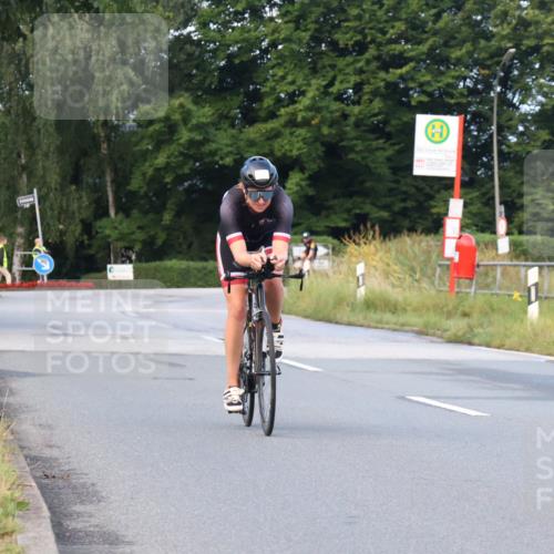 25.08.2024 - Elbe Triathlon Hamburg Fuchs,  Jonas http://msf.ph/oto/6837251 25.08.2024 08:49:13 Radfahren 107 meine-sportfotos.de