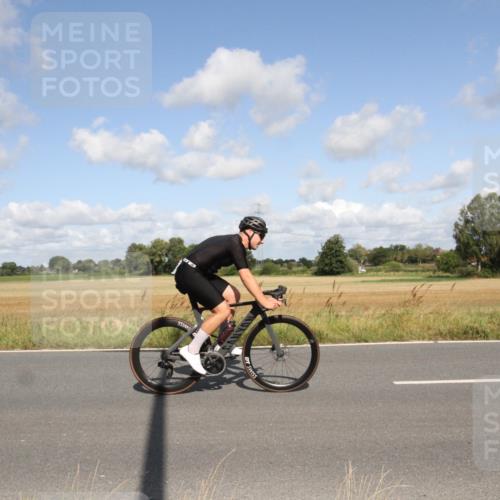 25.08.2024 - Elbe Triathlon Hamburg Fuchs,  Jonas http://msf.ph/oto/6837257 25.08.2024 10:39:30 Radfahren 509, 1433, 784, 1428, 476, 657 meine-sportfotos.de