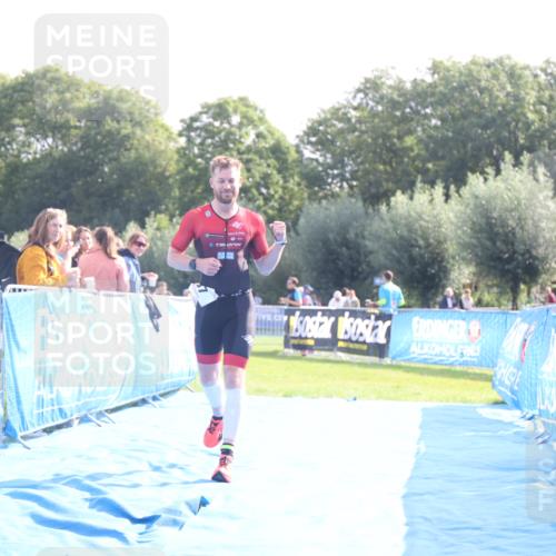 25.08.2024 - Elbe Triathlon Hamburg H.Heesch http://msf.ph/oto/6837260 25.08.2024 10:20:38 Ziel 87 meine-sportfotos.de