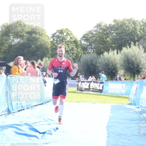 25.08.2024 - Elbe Triathlon Hamburg H.Heesch http://msf.ph/oto/6837267 25.08.2024 10:20:38 Ziel 87 meine-sportfotos.de