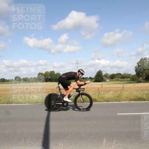 25.08.2024 - Elbe Triathlon Hamburg Fuchs,  Jonas http://msf.ph/oto/6837269 25.08.2024 10:39:40 Radfahren 1440, 1459, 799, 770, 776 meine-sportfotos.de