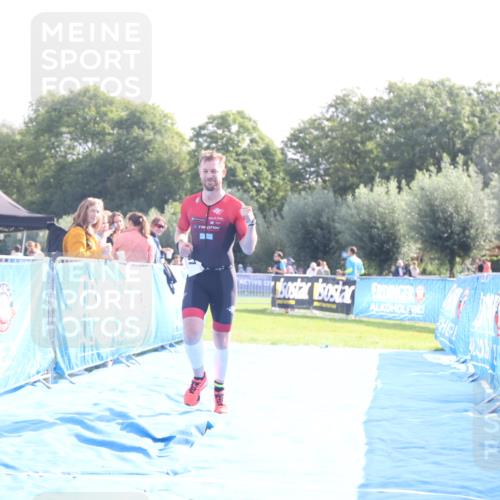 25.08.2024 - Elbe Triathlon Hamburg H.Heesch http://msf.ph/oto/6837275 25.08.2024 10:20:38 Ziel 87 meine-sportfotos.de