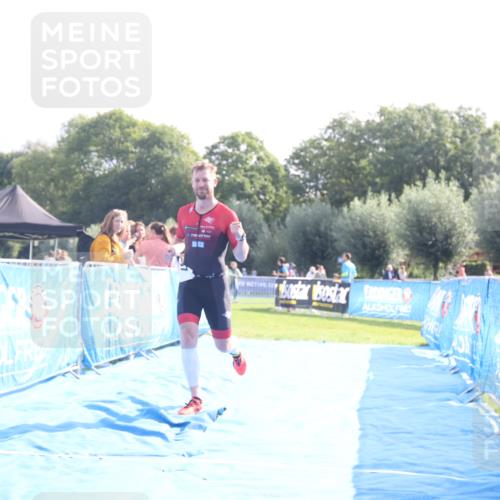 25.08.2024 - Elbe Triathlon Hamburg H.Heesch http://msf.ph/oto/6837292 25.08.2024 10:20:38 Ziel 87 meine-sportfotos.de