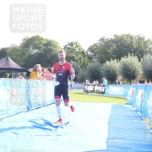 25.08.2024 - Elbe Triathlon Hamburg H.Heesch http://msf.ph/oto/6837298 25.08.2024 10:20:38 Ziel 87 meine-sportfotos.de