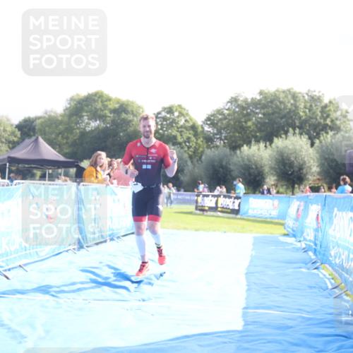 25.08.2024 - Elbe Triathlon Hamburg H.Heesch http://msf.ph/oto/6837310 25.08.2024 10:20:38 Ziel 87 meine-sportfotos.de