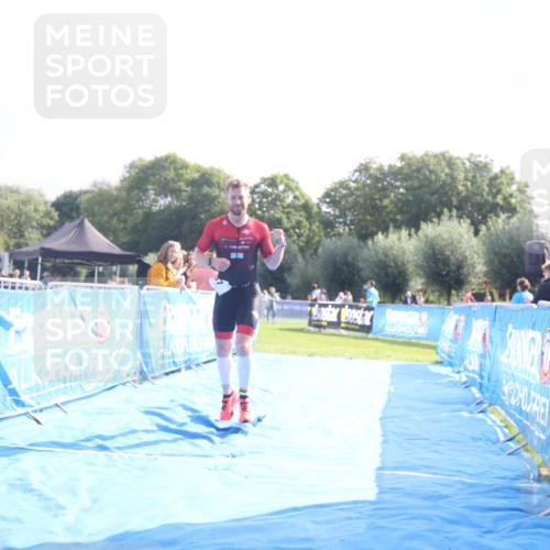 25.08.2024 - Elbe Triathlon Hamburg H.Heesch http://msf.ph/oto/6837316 25.08.2024 10:20:38 Ziel 87 meine-sportfotos.de