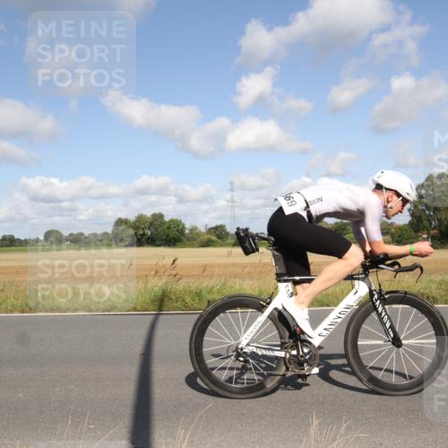 25.08.2024 - Elbe Triathlon Hamburg Fuchs,  Jonas http://msf.ph/oto/6837342 25.08.2024 10:40:28 Radfahren 669, 491, 598 meine-sportfotos.de