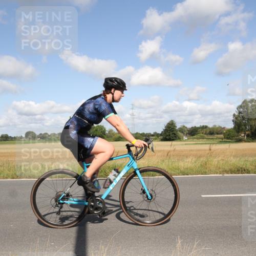 25.08.2024 - Elbe Triathlon Hamburg Fuchs,  Jonas http://msf.ph/oto/6837347 25.08.2024 10:40:32 Radfahren 669, 491, 598, 781, 783 meine-sportfotos.de
