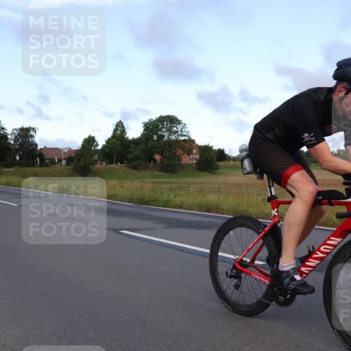 25.08.2024 - Elbe Triathlon Hamburg Fuchs,  Jonas http://msf.ph/oto/6837349 25.08.2024 08:49:22 Radfahren 53 meine-sportfotos.de