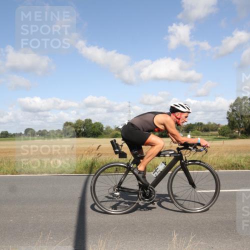 25.08.2024 - Elbe Triathlon Hamburg Fuchs,  Jonas http://msf.ph/oto/6837397 25.08.2024 10:41:04 Radfahren 1449, 582, 1438, 1445 meine-sportfotos.de