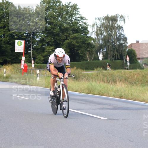 25.08.2024 - Elbe Triathlon Hamburg Fuchs,  Jonas http://msf.ph/oto/6837400 25.08.2024 08:50:06 Radfahren 73 meine-sportfotos.de