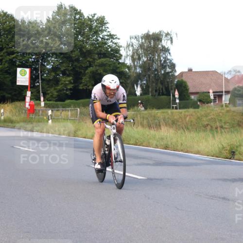 25.08.2024 - Elbe Triathlon Hamburg Fuchs,  Jonas http://msf.ph/oto/6837403 25.08.2024 08:50:06 Radfahren 73 meine-sportfotos.de