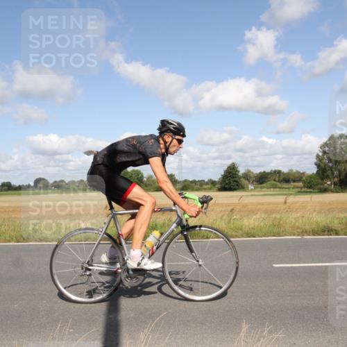 25.08.2024 - Elbe Triathlon Hamburg Fuchs,  Jonas http://msf.ph/oto/6837416 25.08.2024 10:41:11 Radfahren 1449, 582, 1438, 1445, 794, 1424, 273 meine-sportfotos.de