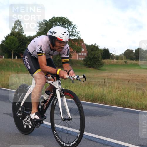 25.08.2024 - Elbe Triathlon Hamburg Fuchs,  Jonas http://msf.ph/oto/6837419 25.08.2024 08:50:06 Radfahren 73 meine-sportfotos.de