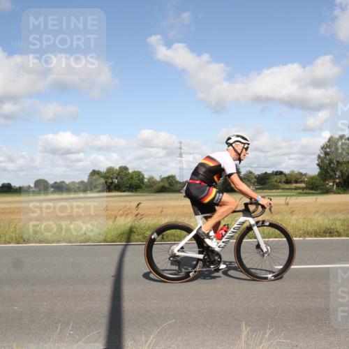 25.08.2024 - Elbe Triathlon Hamburg Fuchs,  Jonas http://msf.ph/oto/6837456 25.08.2024 10:41:54 Radfahren 472, 1462 meine-sportfotos.de