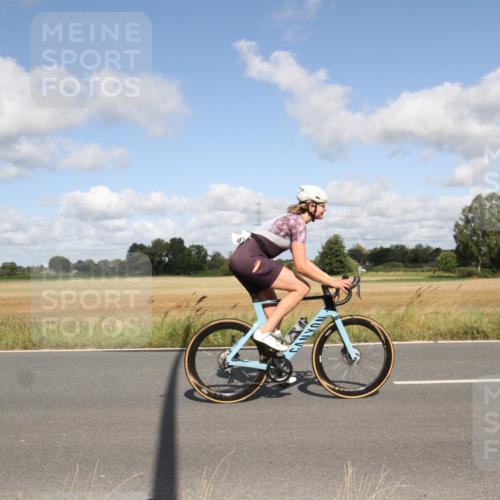 25.08.2024 - Elbe Triathlon Hamburg Fuchs,  Jonas http://msf.ph/oto/6837463 25.08.2024 10:42:09 Radfahren 604, 490 meine-sportfotos.de