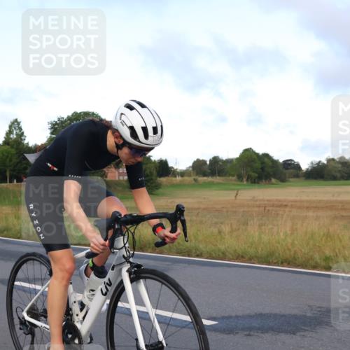 25.08.2024 - Elbe Triathlon Hamburg Fuchs,  Jonas http://msf.ph/oto/6837464 25.08.2024 08:50:18 Radfahren 109 meine-sportfotos.de