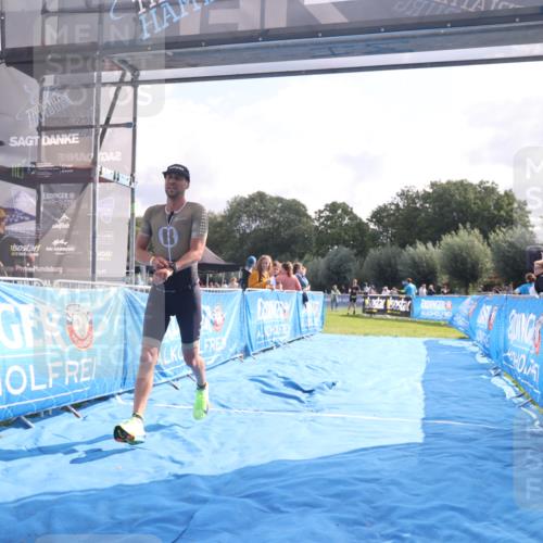 25.08.2024 - Elbe Triathlon Hamburg H.Heesch http://msf.ph/oto/6837477 25.08.2024 10:21:22 Ziel 97 meine-sportfotos.de