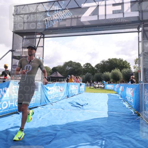 25.08.2024 - Elbe Triathlon Hamburg H.Heesch http://msf.ph/oto/6837484 25.08.2024 10:21:23 Ziel 97 meine-sportfotos.de